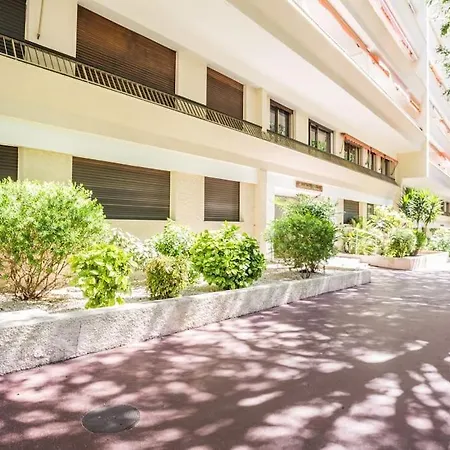 One Bdrm Flat A/c-congress/beaches By Olidesi *